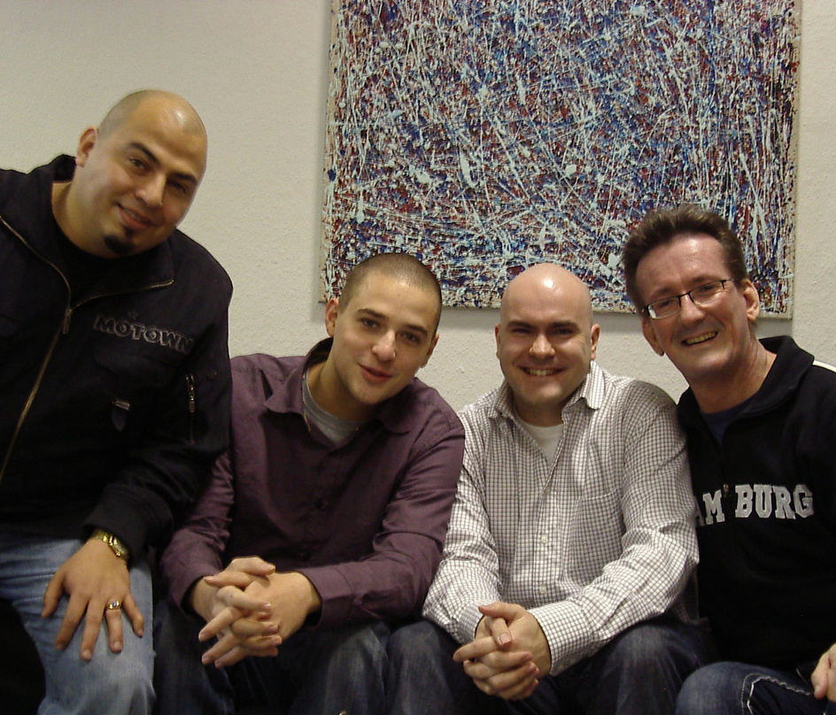 Neue Kooperationspartner (v.l.n.r.): Jorge Guerrero (Consultant Urban A&R AMV Talpa), Crada, Philipp Senkpiel (Label Starting Lineup, Edition SL Allstars) und Jens-Markus Wegener (Managing...