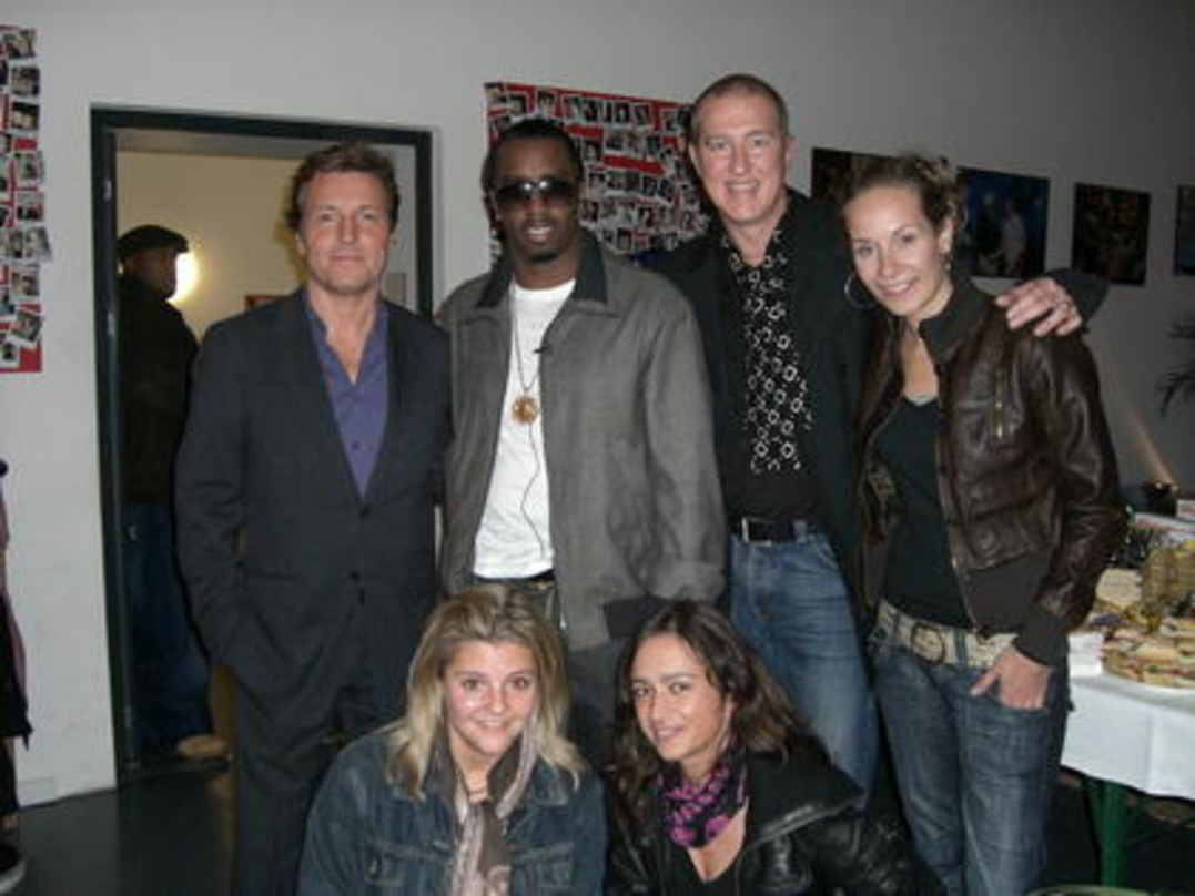 Trafen sich in Köln (hinten, v.l.n.r.): Bernd Dopp, P. Diddy, Alexander Maurus (Managing Director Marketing GSA) und Nadine Milwa (Product Manager Urban) sowie (vorn) Anke Czarkowski (l., ...