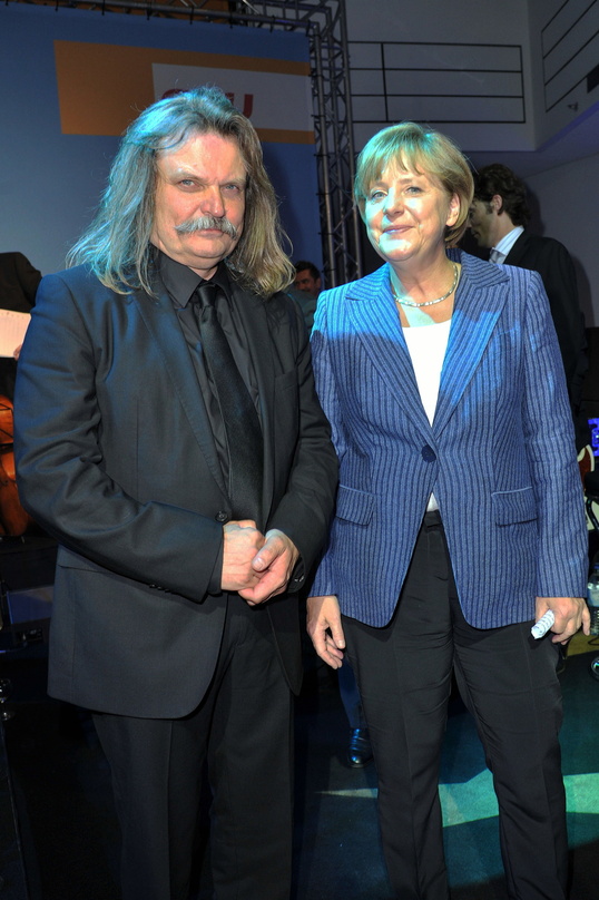 Schätzen sich: Angela Merkel und Leslie Mandoki