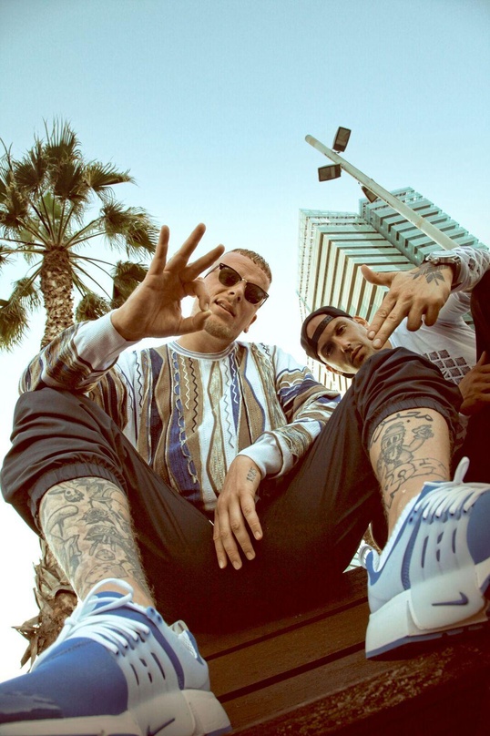 Kommen mit "Palmen aus Plastik" auf mehr als 100 Millionen Streams: Bonez MC (vorn) & Raf Camora