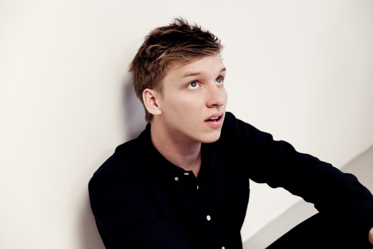 Klettert nach 14 Wochen auf die Eins in UK: George Ezra