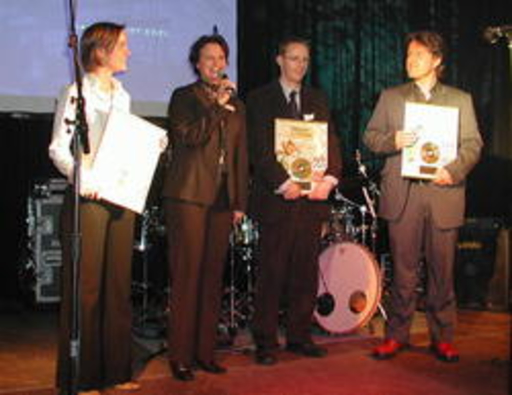 Bekamen Gold für "Petterson und Findus" (v.l.n.r): Andrea Witthöft (Assistentin edelkids), Andrea zum Felde, Bernhard Stephan und Stefan Kleist (National Key Account Manager edel distribut...