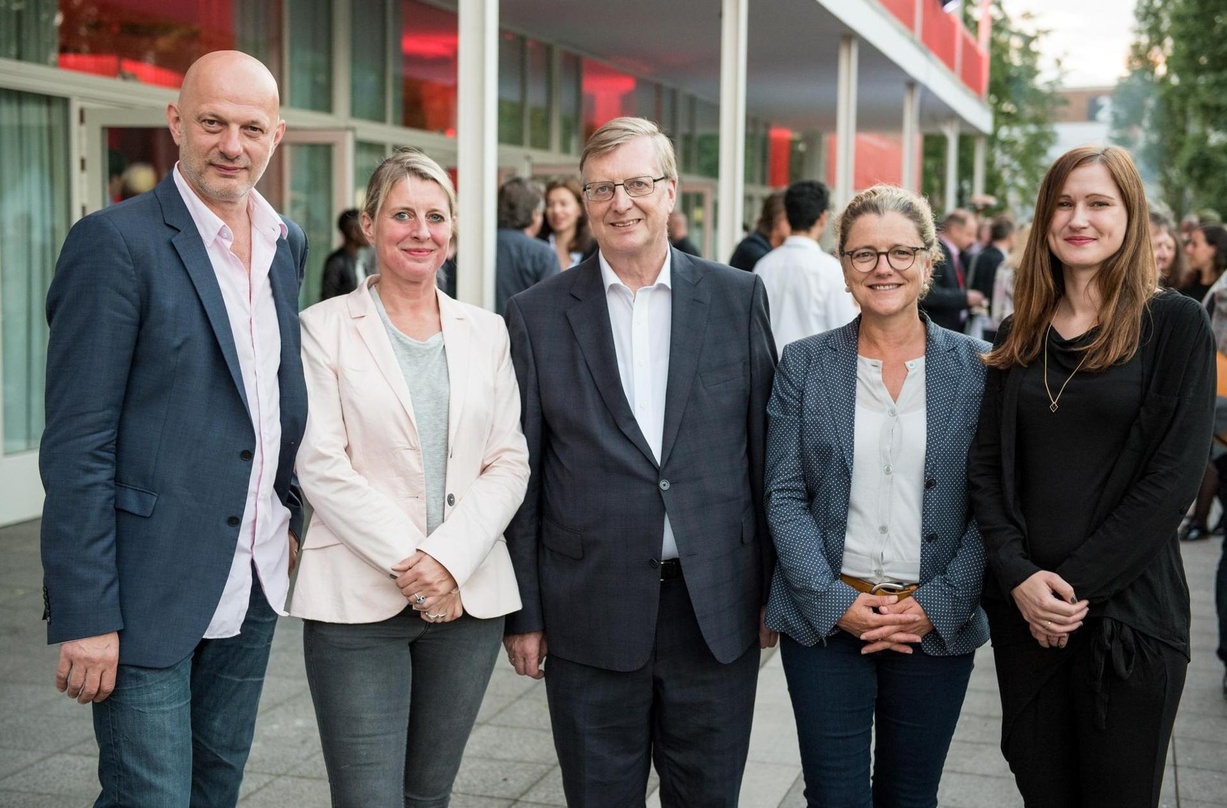 Versammelten sich zum Netzwerktreffen auf der IFA (von links): Olaf Kretschmar (Berlin Music Commission), Nina Lütjens (Clubcommission & Stiftung Zukunft Berlin), Staatssekretär Dr. Hans R...