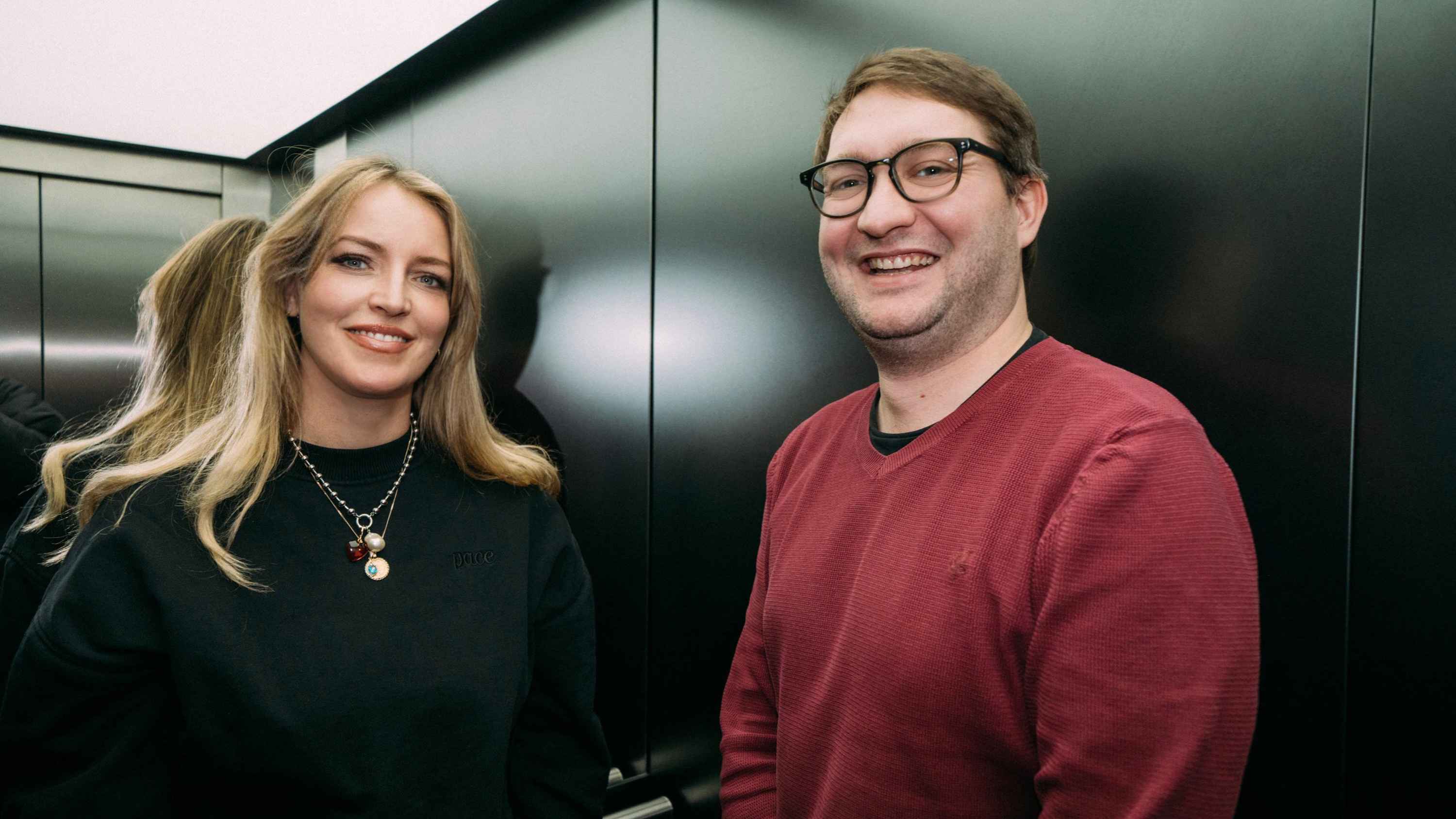 Für Kreatives und A&R bei Sony Music Publishing zuständig: Finja Nierth (links, Director Creative) und Carlo Wittek (Director A&R).