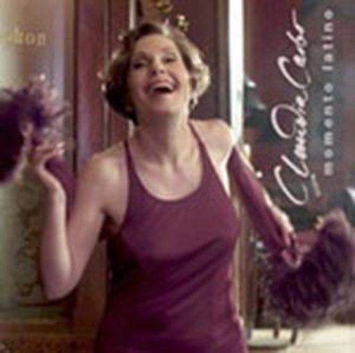 Claudia Carbo – Momento Latino