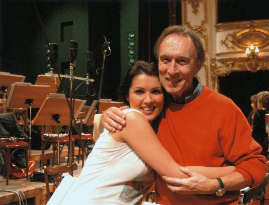Bei der Aufnahme zu "Sempre Libera" im Jahr zusammen mit Anna Netrebko: Claudio Abbado