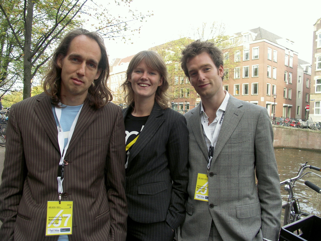 Melden ein volles Haus: das ADE-Team um Richard Zijlma (l.), Simone Tettero und Remko Gorter