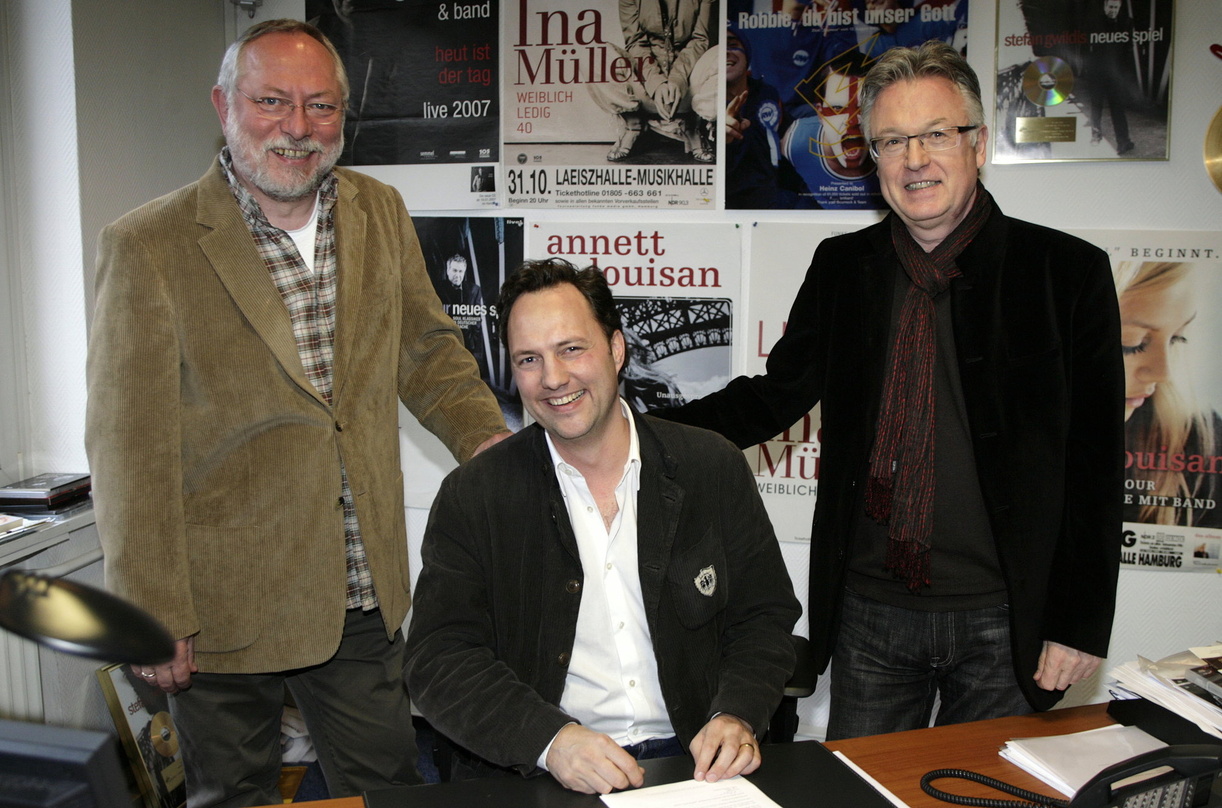 Verlängerten den Vertrag (v.l.n.r.): Heinz Canibol, Edgar Berger und Roman Rybnikar