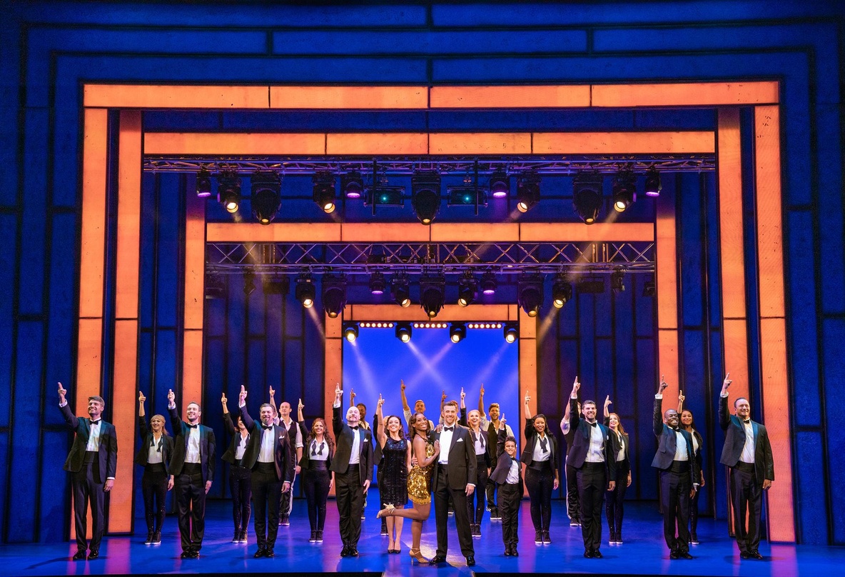 Geht nun auf Tour: das von Mehr-BB Entertainment produzierte Musical "Bodyguard", vorn die Hauptdarsteller Aisata Blackman und Jo Weiler