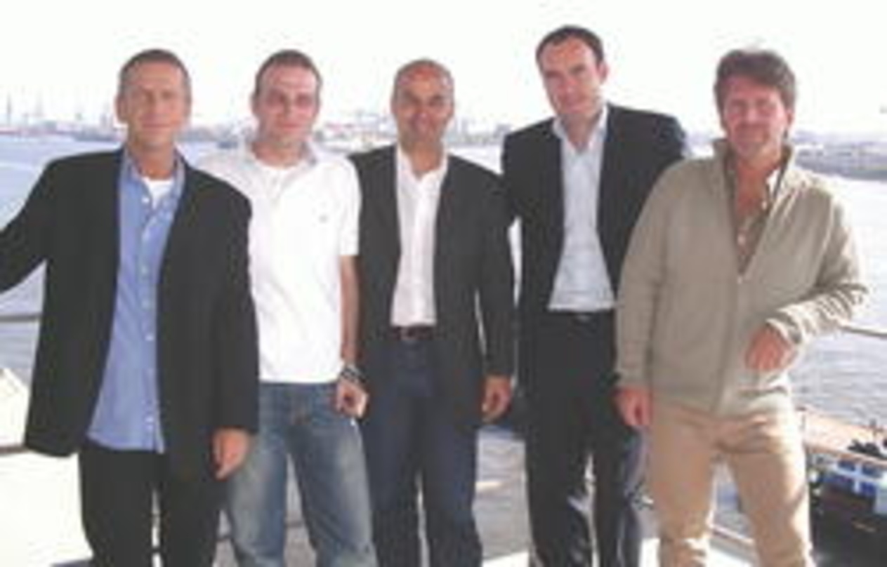 Neue Parnter: Ralf Salentin (Sales Director, edel distribution), Alexander Hendorf (A&R, Mole), Ramin Ghalibaf, Michael Baur, Stefan Kleist (Sales Director, edel distribution).