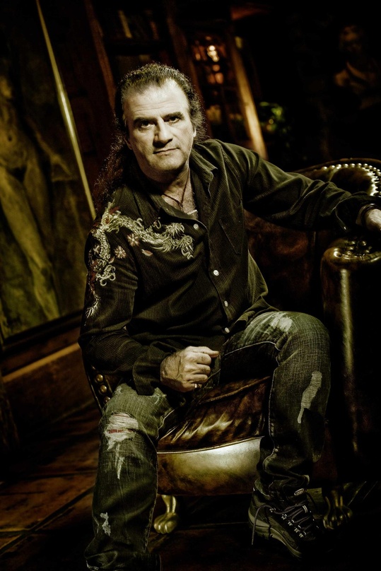 Singt bei Rock Meets Classic: Marc Storace von Krokus
