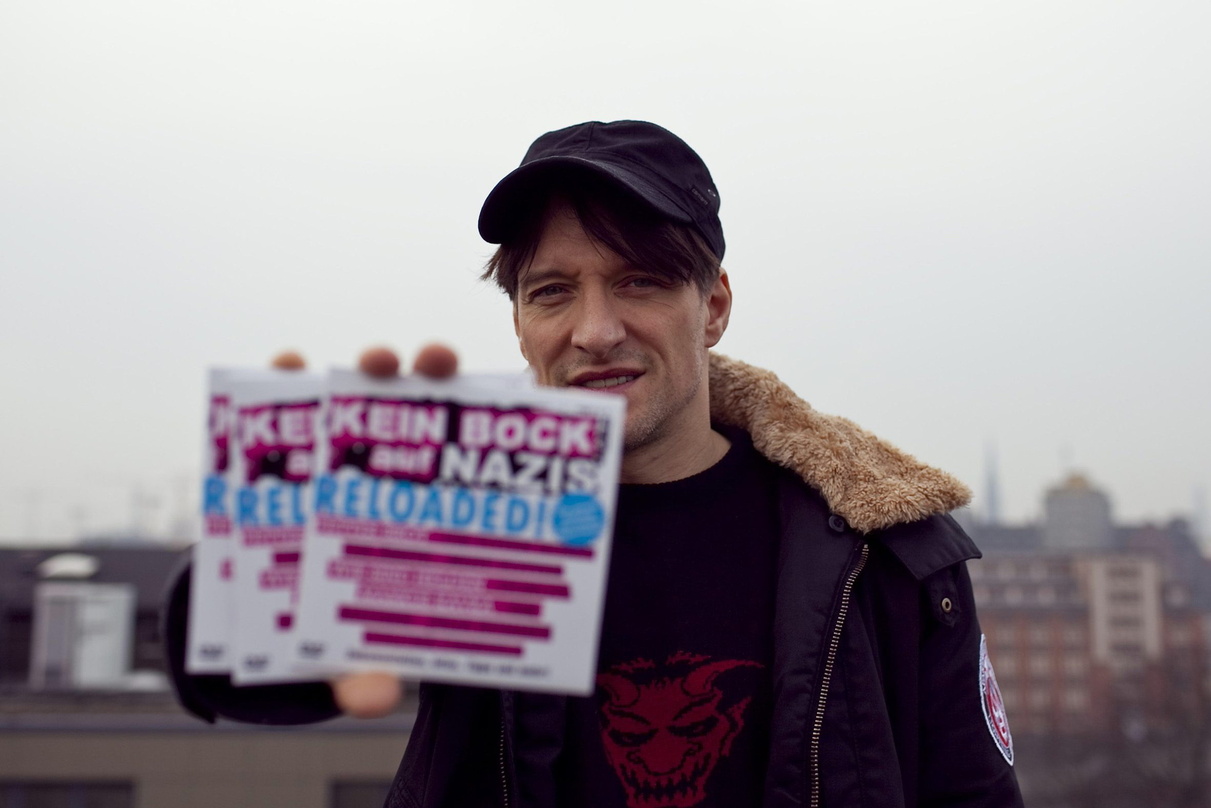 Präsentierte in Hamburg die zweite Generation der "Kein Bock auf Nazis"-DVD: Bela B. von den Ärzten