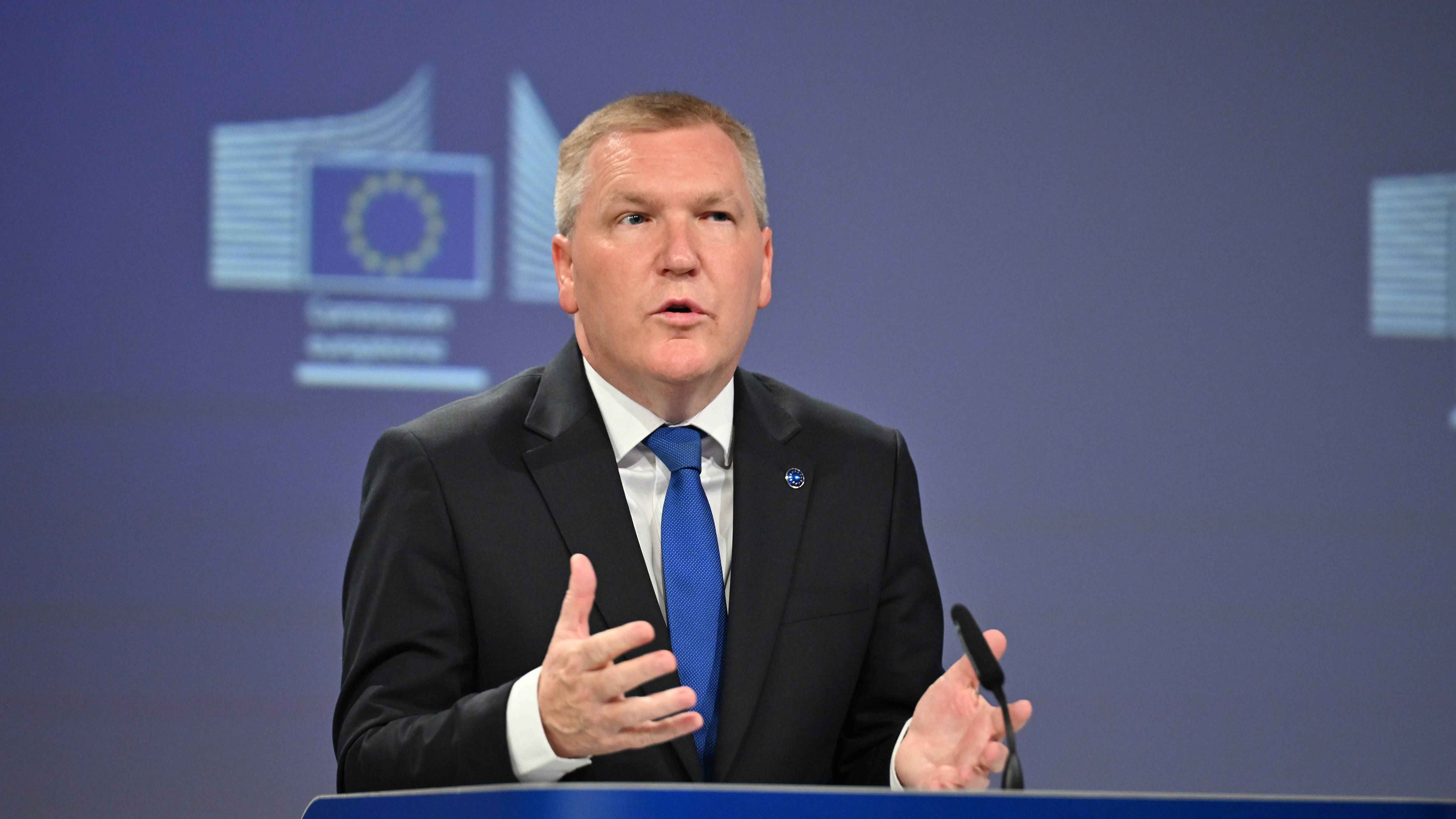Bekommt im neuen Jahr direkt etwas zum Lesen: Michael McGrath, Justizkommissar EU.