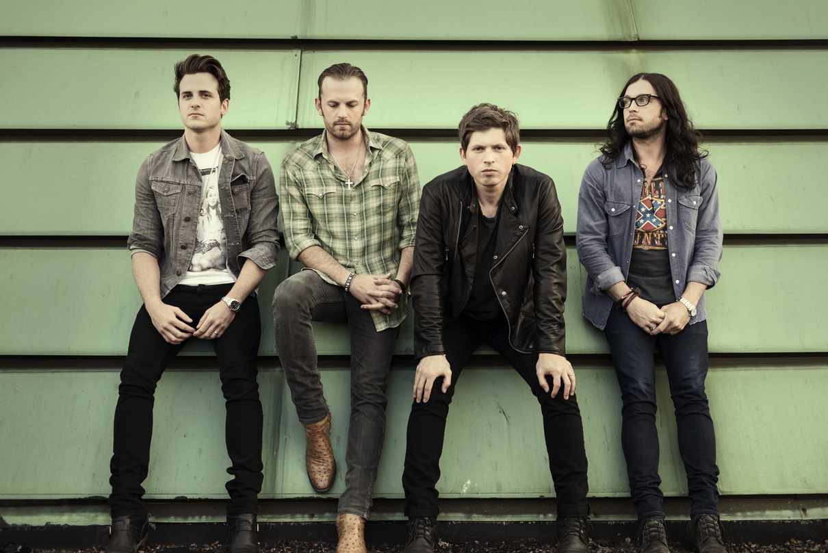 Drei Brüder und ein Cousin holen sich die Eins: die Kings of Leon