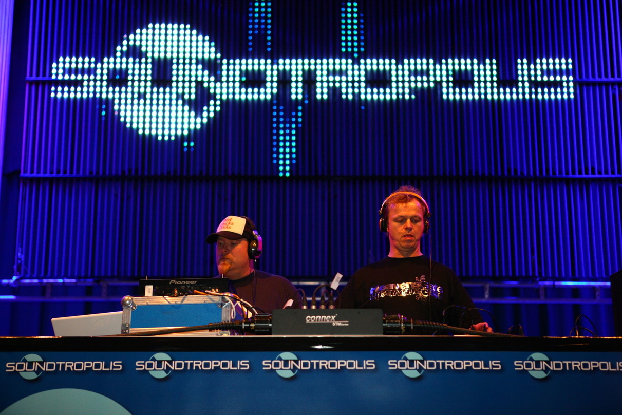 Wieder bei Soundtropolis dabei: Alex M.O.R.P.H. (l.) und Woody van Eyden