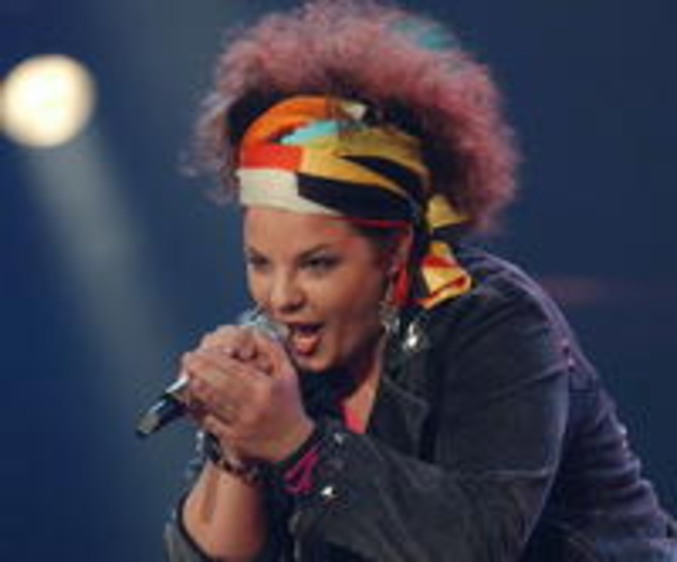 Singt sich an die Spitze: Carmen Fenk