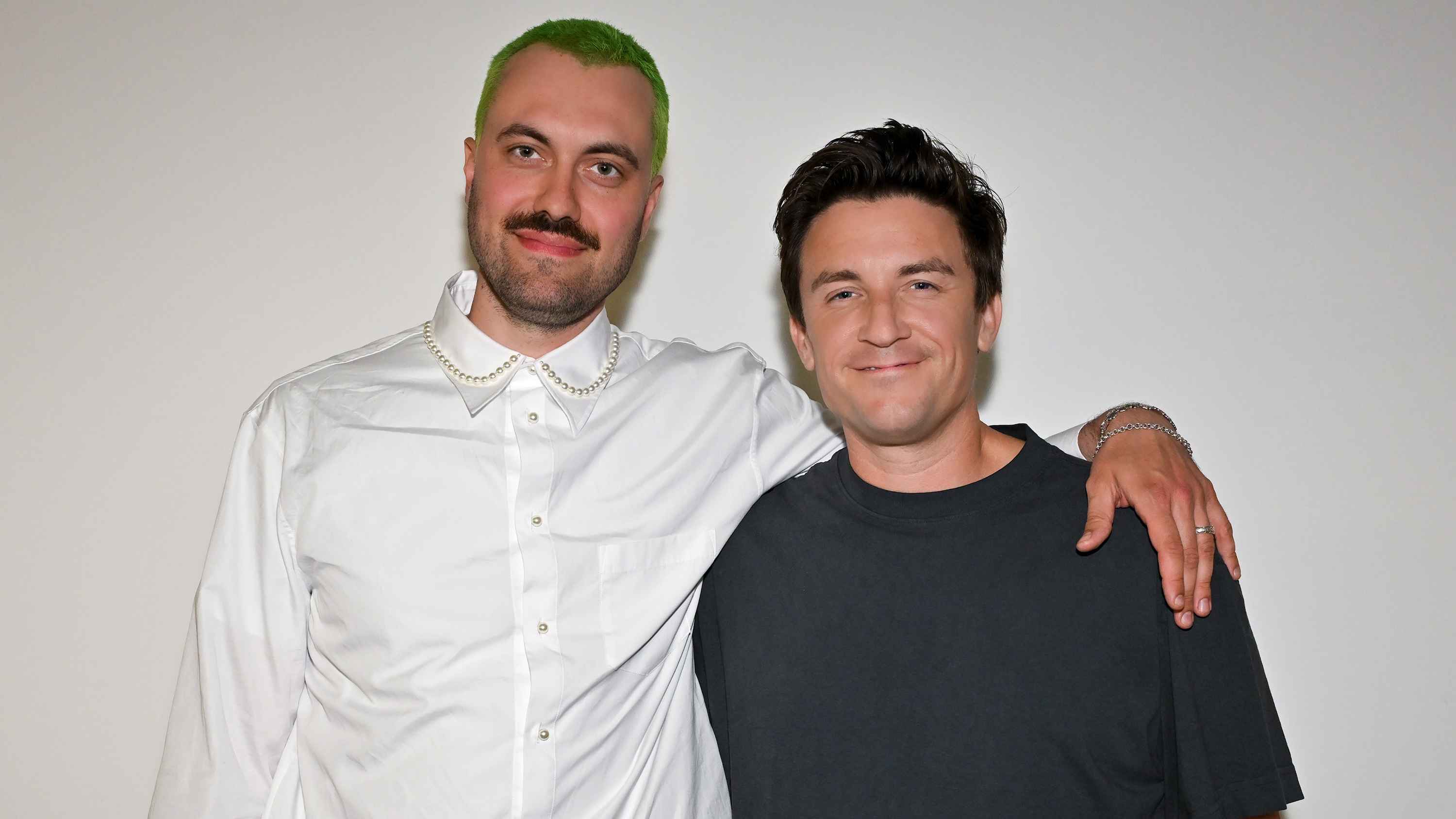 Arm in Arm: Marlon Hoffstadt (DJ Daddy Trance, links) und Tom March (Chairman und CEO Capitol Music Group).