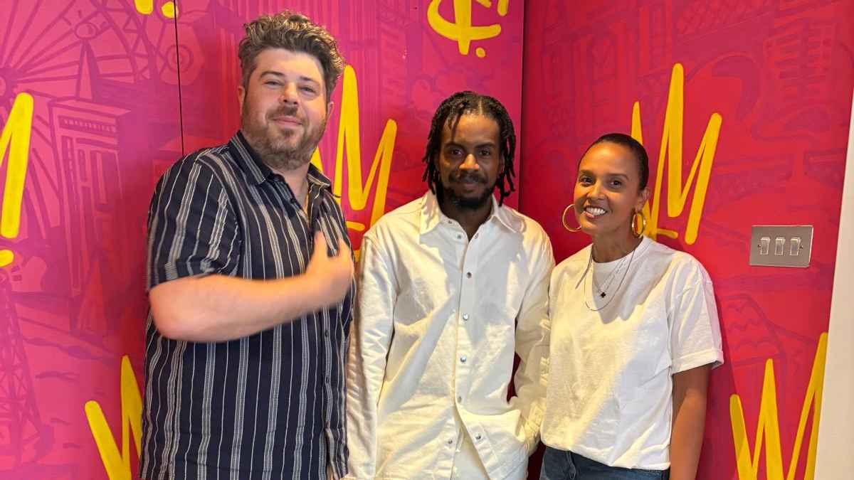 Machten den Verlagsdeal fix (von links): Alex Black, cktrl und Amber Davis (SVP & Head of A&R Warner Chappell Music UK).
