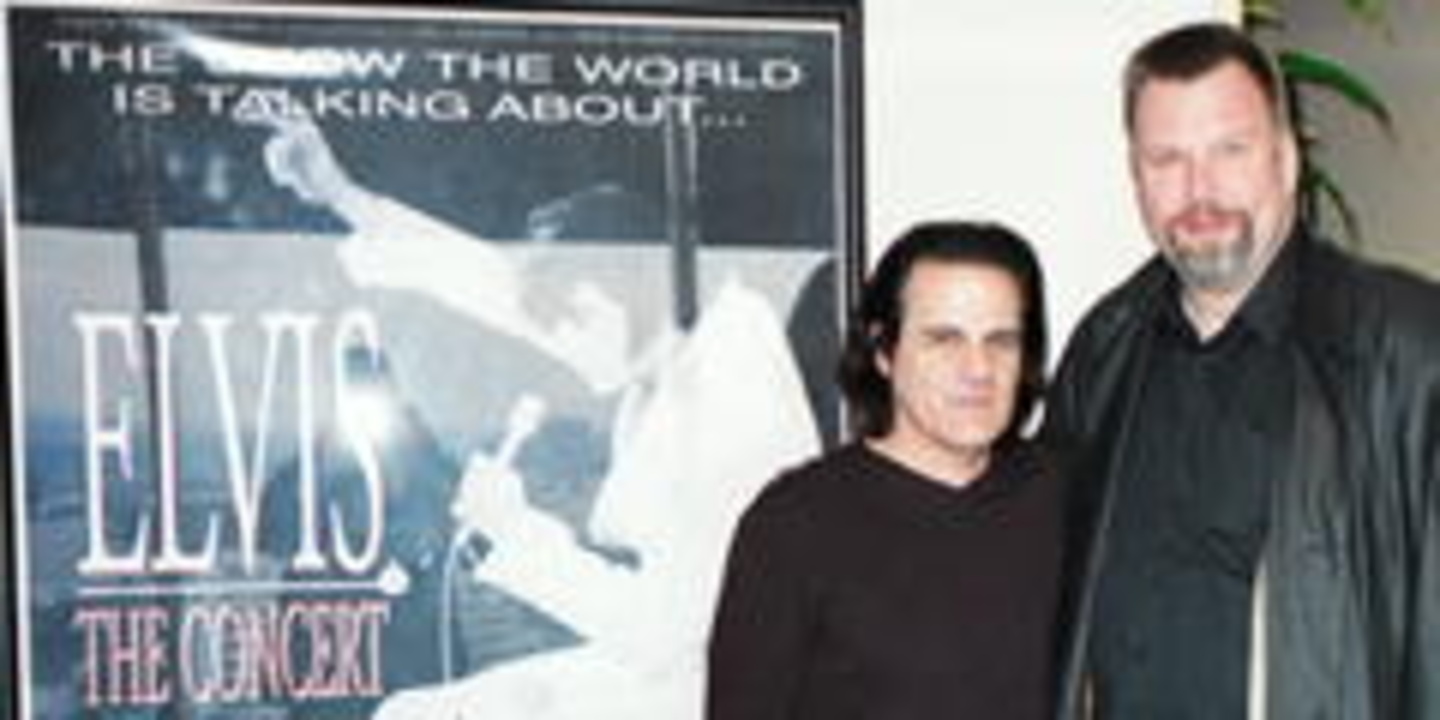 Handschlag in L.A. (v.l.n.r.): Presley, Hovey und Glagow