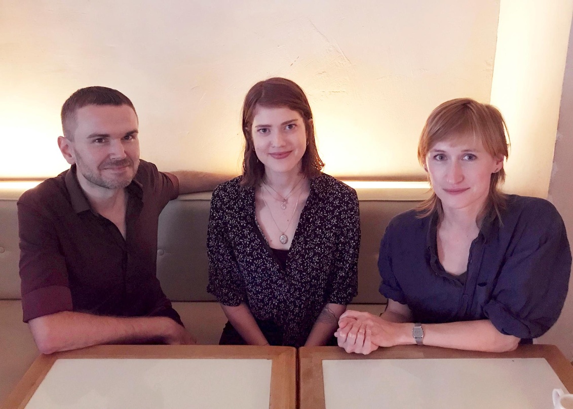 Trafen sich in Berlin, um den Doppel-Deal zu besiegeln (von links): Thomas Thyssen (A&R Manager, Head Of Berlin Office Schubert Music Publishing), Lucy Kruger und Ina Schulz (CEO Unique Re...
