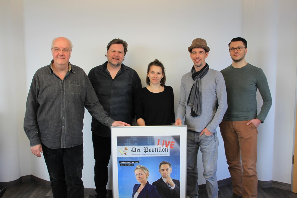 Arbeiten künftig zusammen (Von links:) Michael Bisping, Mick Köppe, Sabine Lange (alle a.s.s. concerts), Volker von Liliencron und Philipp Köhler (beide Salon kultur)