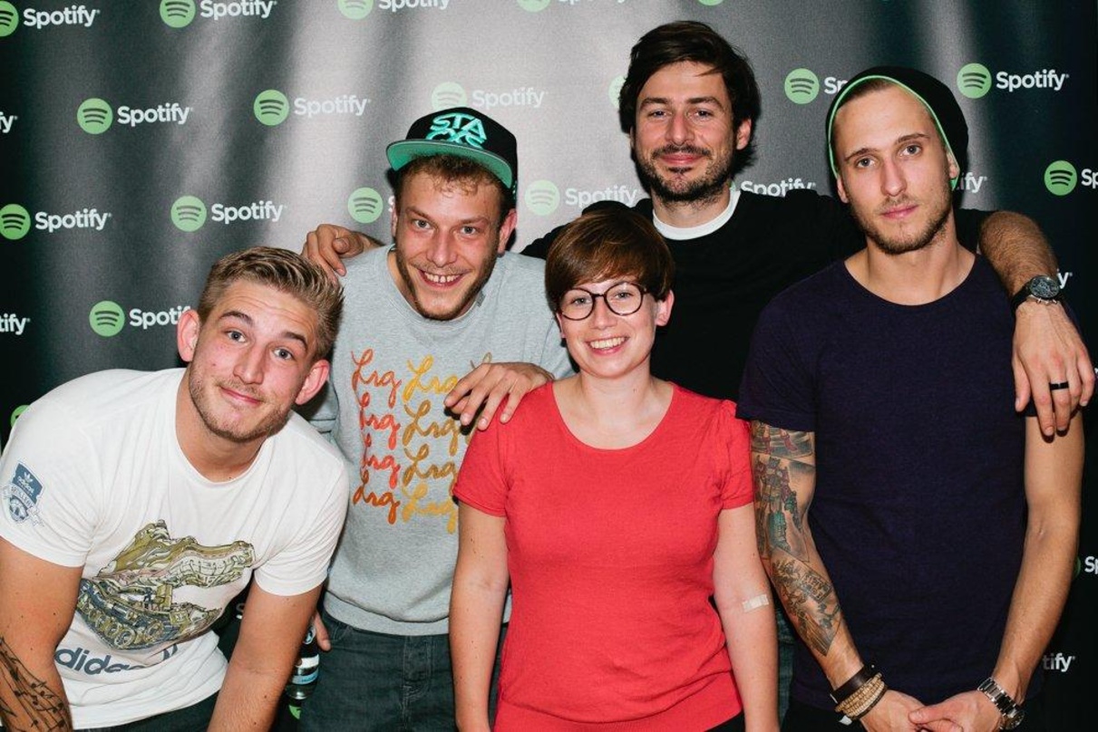 Bei der Spotify Session (von links): Keule (257ers), Mike (257ers), Marie Heimer (Senior Manager Label Relations Spotify), Markus Huber (Product Manager Selfmade Records) und Shneezin (257...