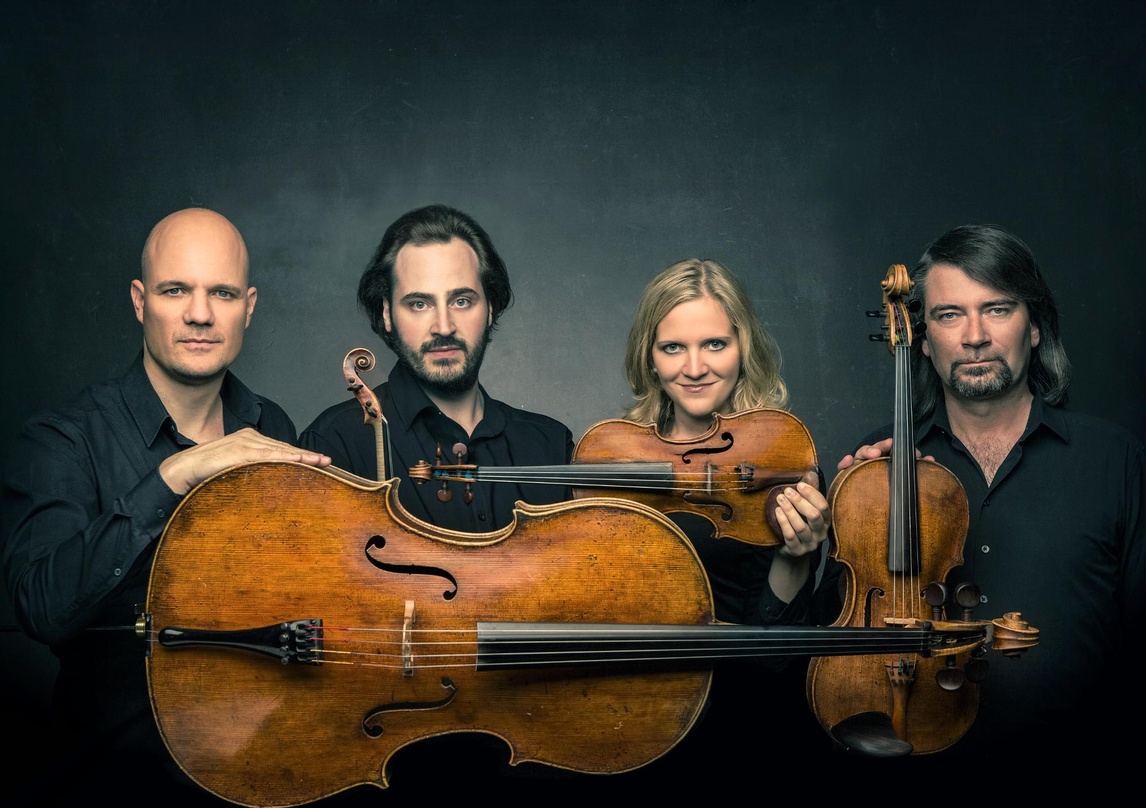 Das ausgezeichnete Artemis Quartett (von links): Eckart Runge, Gregor Sigl, Vineta Sareika und der kurz vor Veröffentlichung der Brahms-Quartette verstorbene Bratschist Friedemann Weigle