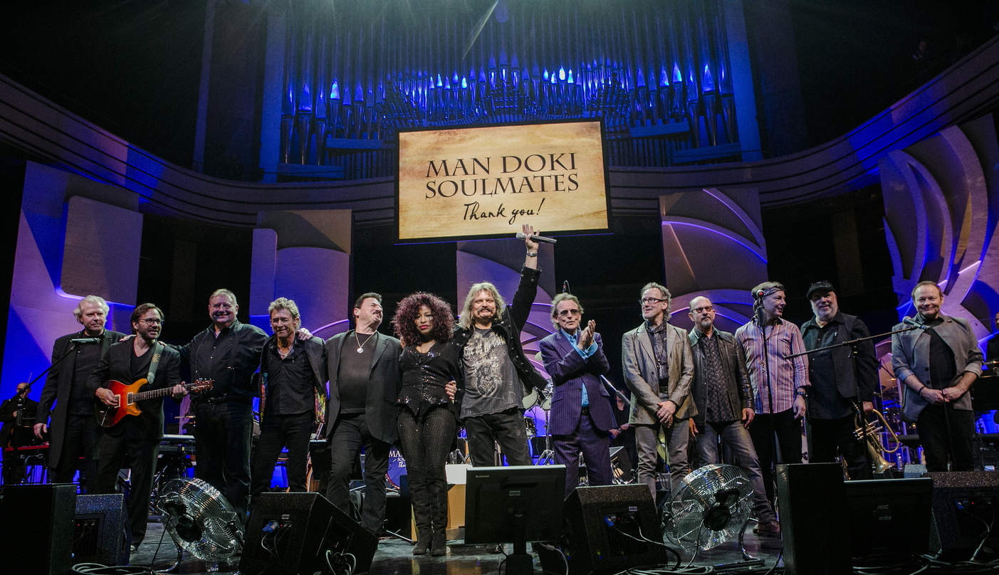 Soulmates sagen thank you (von links): Laszlo Bencker, Al Di Meola, Greg Lake, Peter Maffay, Bobby Kimball, Chaka Khan, Leslie Mandoki, Jack Bruce, John Helliwell, Chris Thompson, Bill Eva...