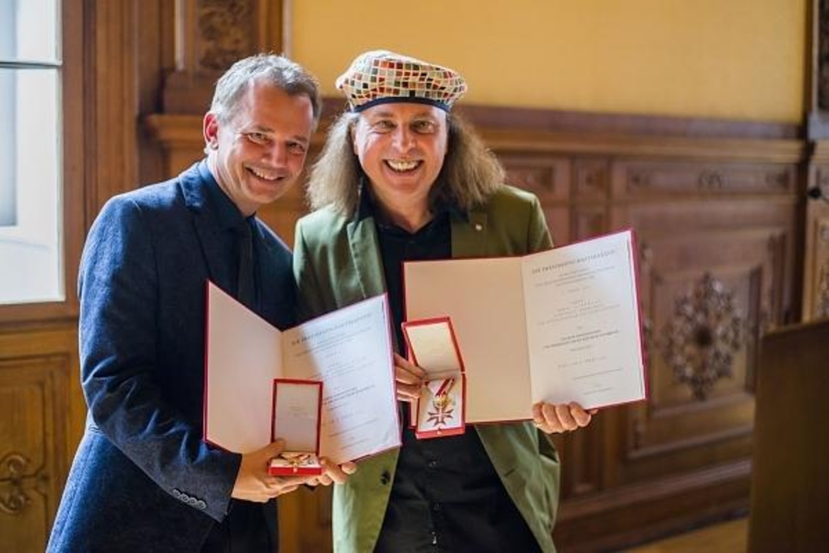 Erhielten das Goldene Ehrenzeichen (von links): Norman Weichselbaum und Erwin Kiennast
