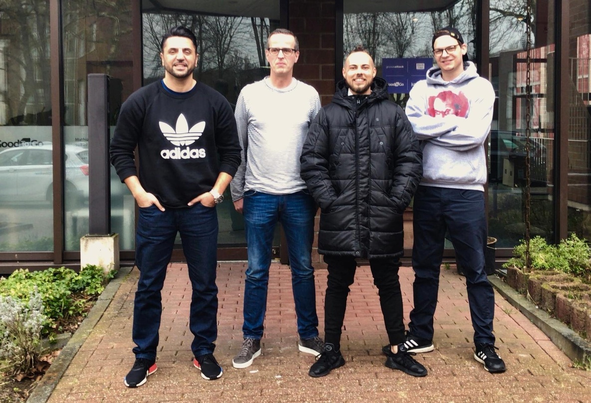 Gehen künftig gemeinsame Wege (von links): Dursun Sarac (Manager M.O.030), Frank Stratmann (Geschäftsführender Inhaber Groove Attack), M.O.030 und Kristof Jansen (A&R und Labelmanager Groo...