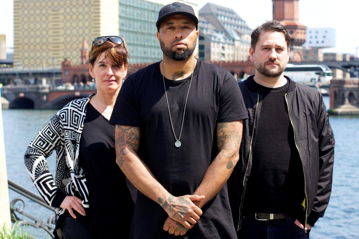 Arbeiten zusammen (von links): Bettina Wohlgefahrt (Sales Director Believe Digital), Julian Williams und Marc Leopoldseder (A&R und Consultant Believe Digital sowie Chefredakteur "Splash M...