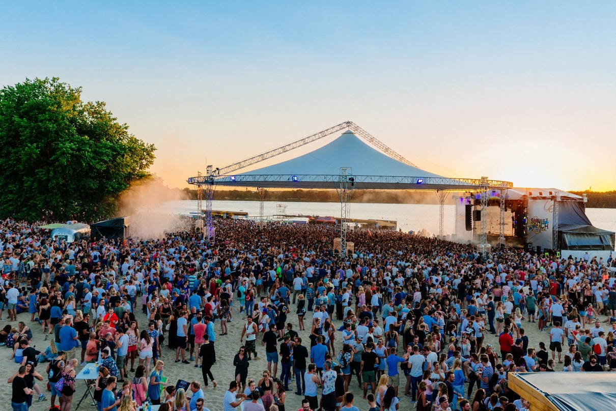 Zog vor der Pandemie jährlich 12.000 Besucher an: das Sunset Beach Festival in Haltern