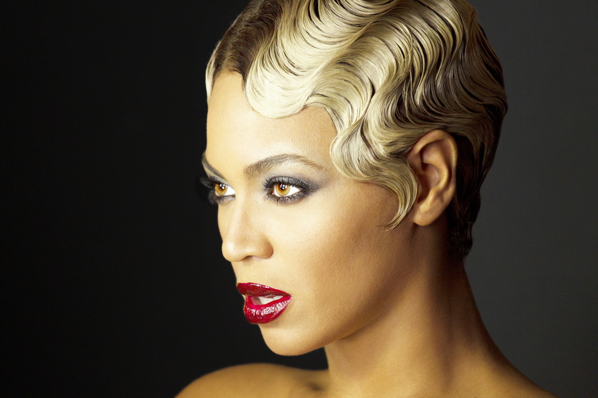 beb26592ae687734e1b5b69fb55acb4b64c77066dc5d2442e8e4ff80dfb6c81c Weiter klar in Führung in den Billboard 200: Beyoncé