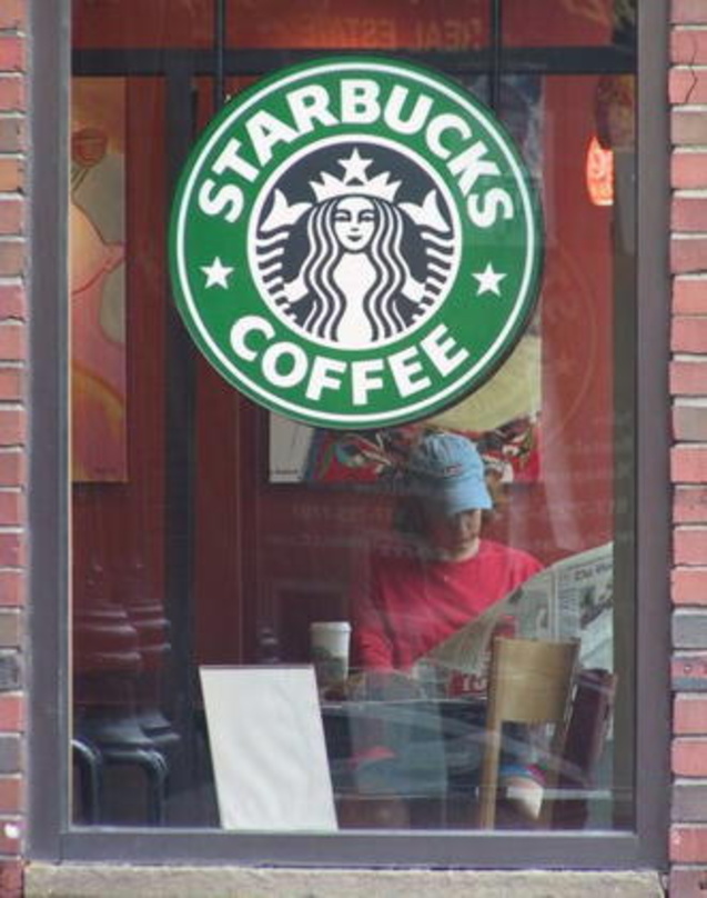 Nimmt DVDs ins Sortiment auf: Starbucks