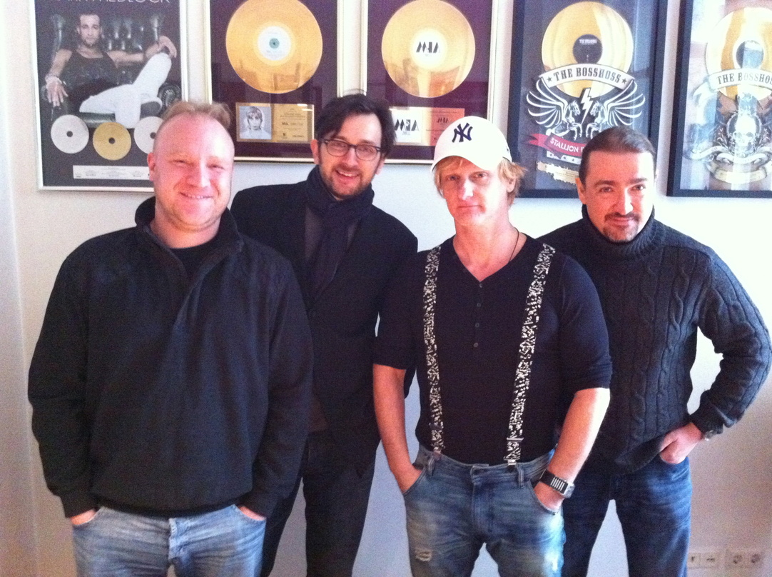Neue Partner (v.l.n.r.): Dirk Handrich (Booking Agent Meistersinger Konzerte), Reinhardt Grahl (Managing Director Meistersinger Konzerte), Stefan Krähe (Six) und Sven Sievers (kick. manage...