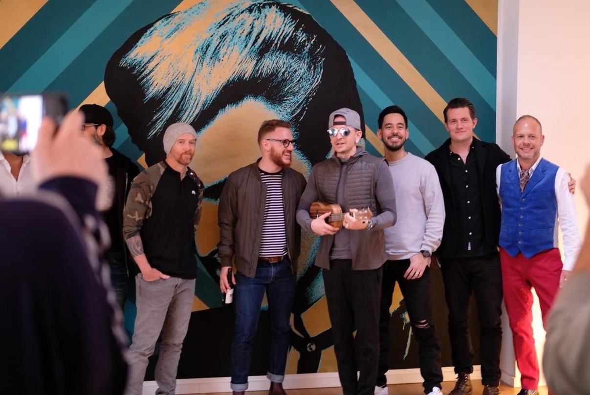Bei der Präsentation des Albums "One More Light" (von links): Dave "Phoenix" Farrell (Linkin Park), Shai Hirschson (nhb), Chester Bennington (Linkin Park), Mike Shinoda (Linkin Park), Thom...