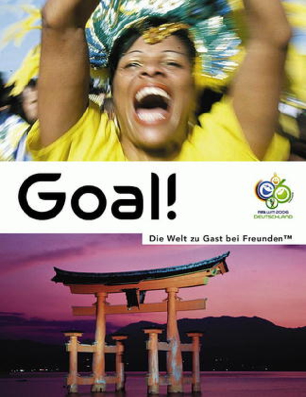 Im Warensortiment der Sony BMG: das offizielle Länderbuch der WM 2006