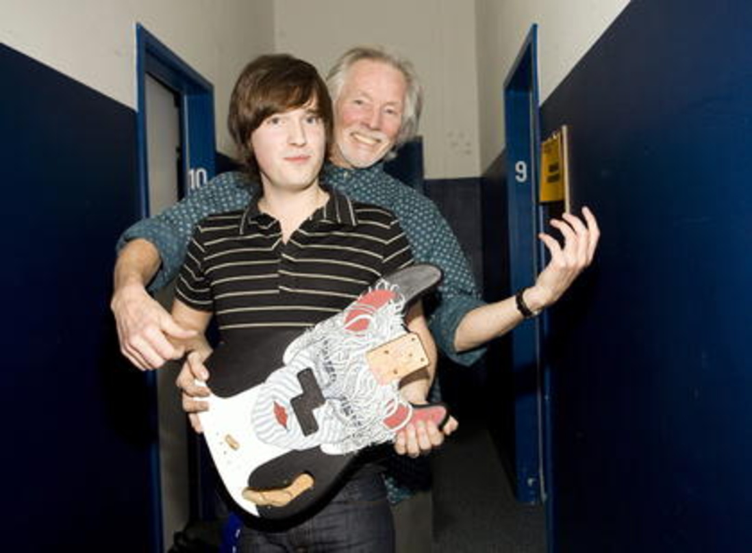 Die besten Fans bringen Geschenke: Klaus Voormann und Carl-Johan Fogelklou