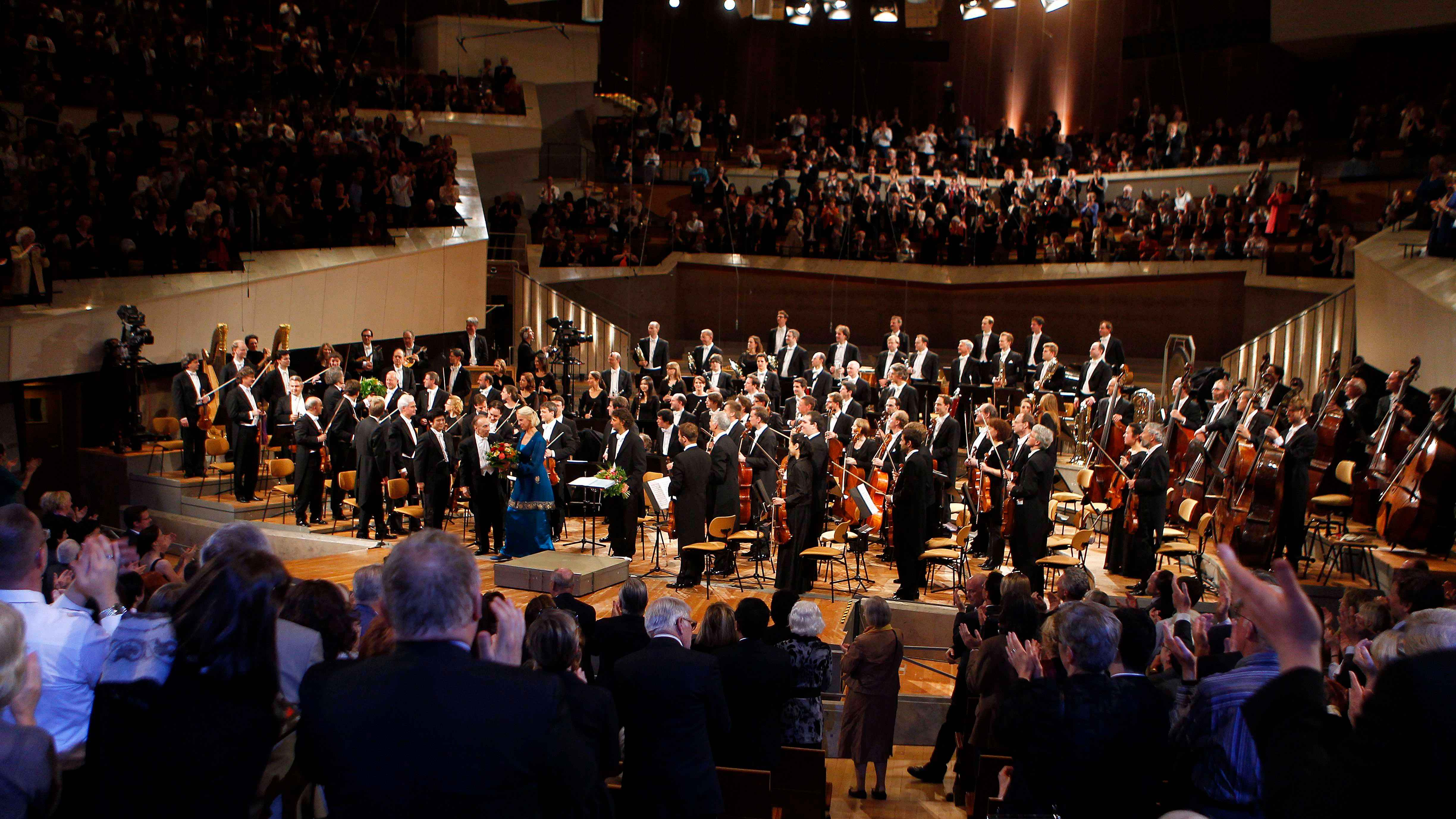 Ein Konzert von Dirigent Claudio Abbado im Jahr 2011 zum 100. Todestag von Gustav Mahler.