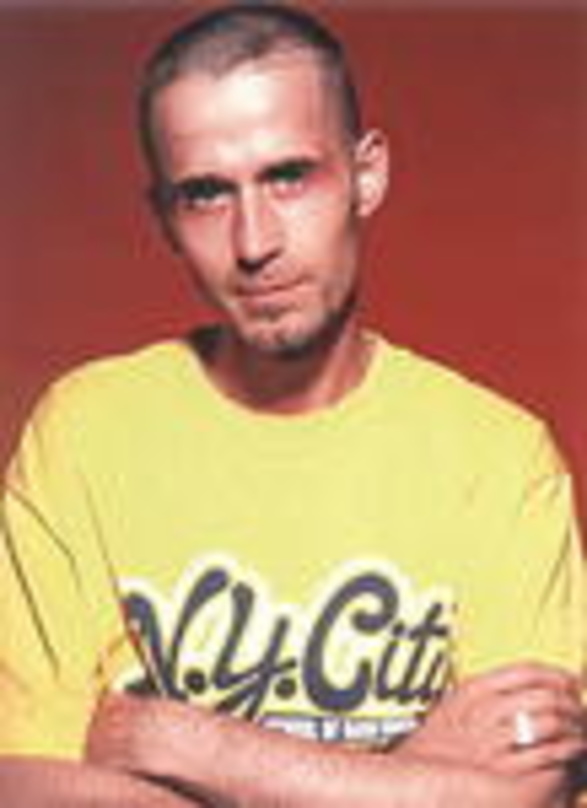c07a38b34a1af8e8c5bdd02cdf7e8b2a7c37ce29f158e5588b4b03d94d9ee441 Tritt ein für "re:spect": der Rapper Spax