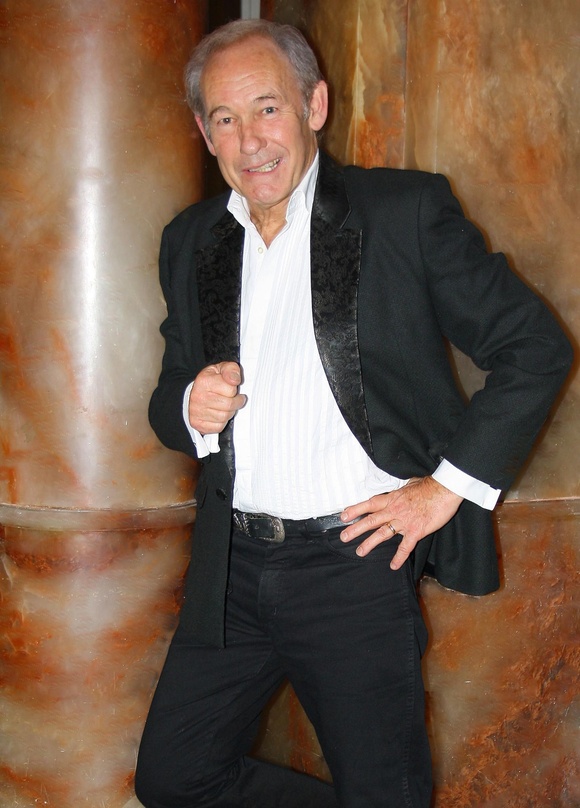 Arbeitet nun mit Faris Al-Hassoni zusammen: Mike D'Abo, einst bei Manfred Mann