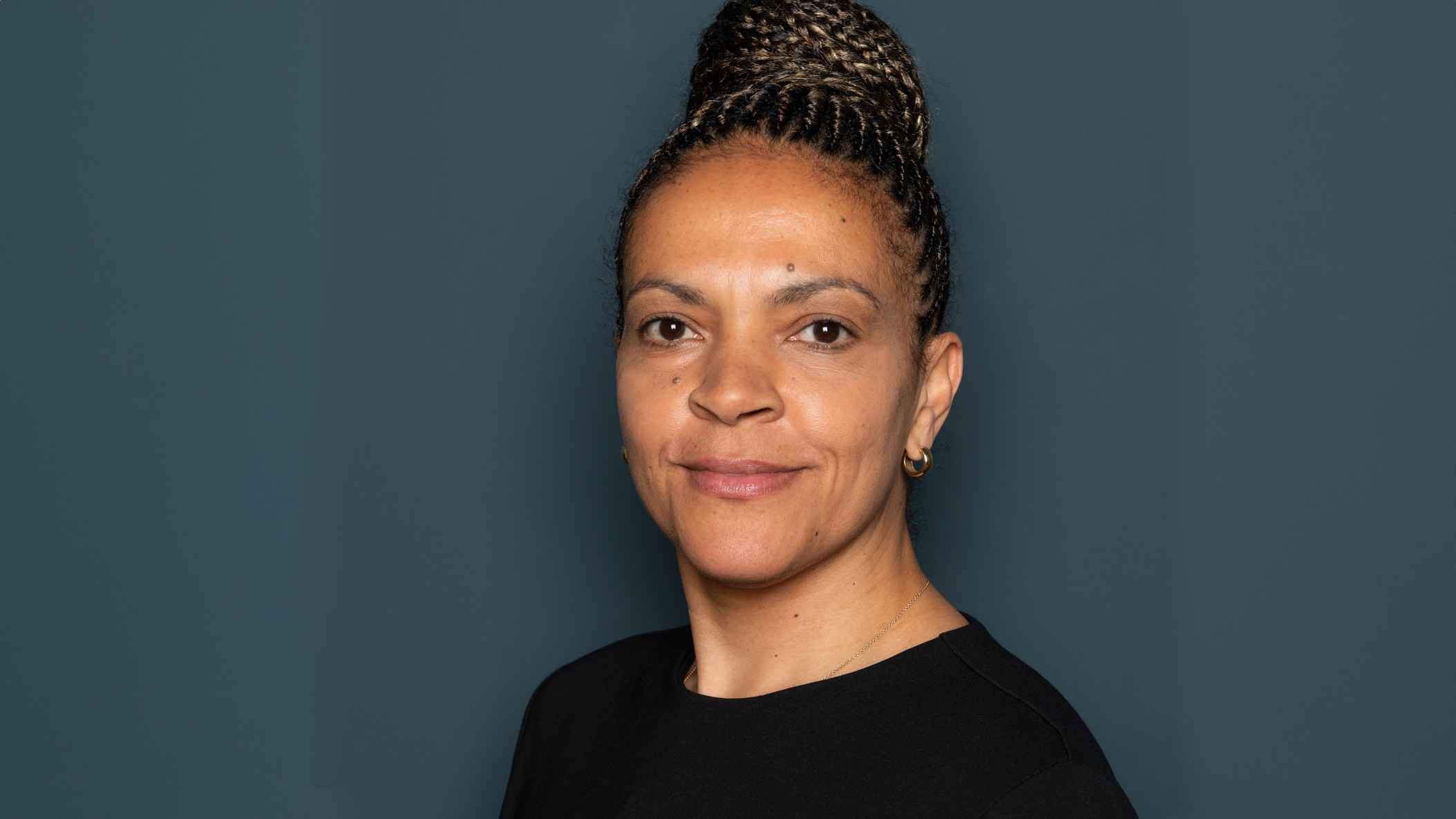 Zieht nach etwa einem halben Jahr Bilanz in ihrer neuen Position als Director ­Diversity, Inclusion & Belonging bei Universal Music: Bisseh Akamé.