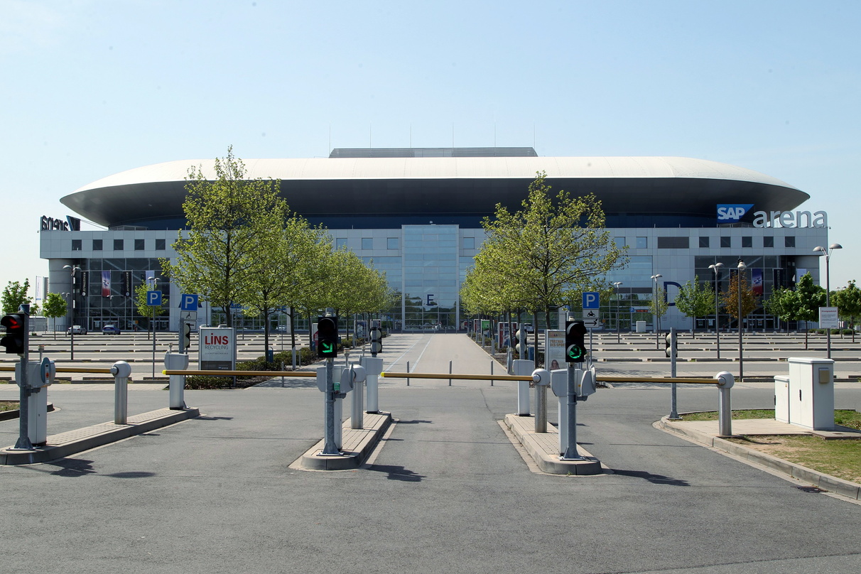 c1012fa0eccb7ff0a67b5678a3daba6a6a2396ae392ae9c6b7d2127bd5f94004 Wird modernisiert: die Mannheimer SAP Arena