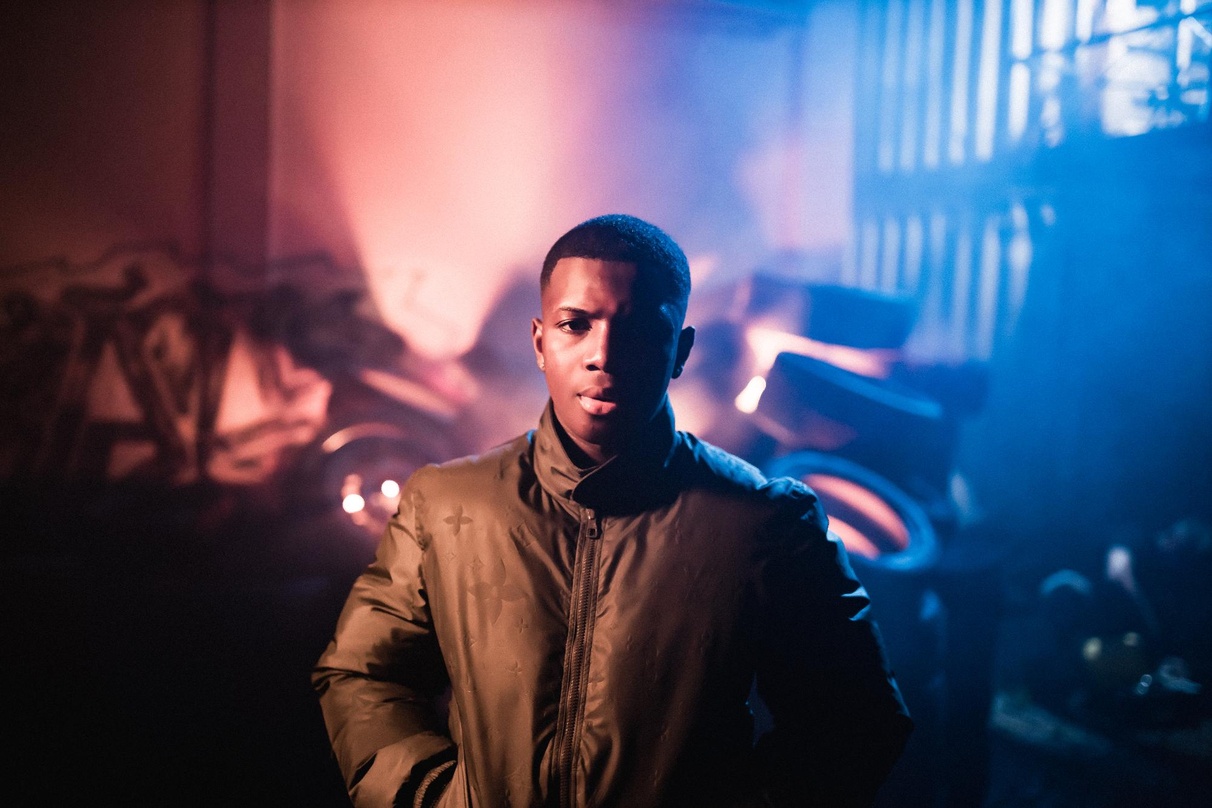 Hat mit Sony Music sowie Epic, Dope, Proud Records und Two Sides neue Songs für 2022 geplant: Pajel