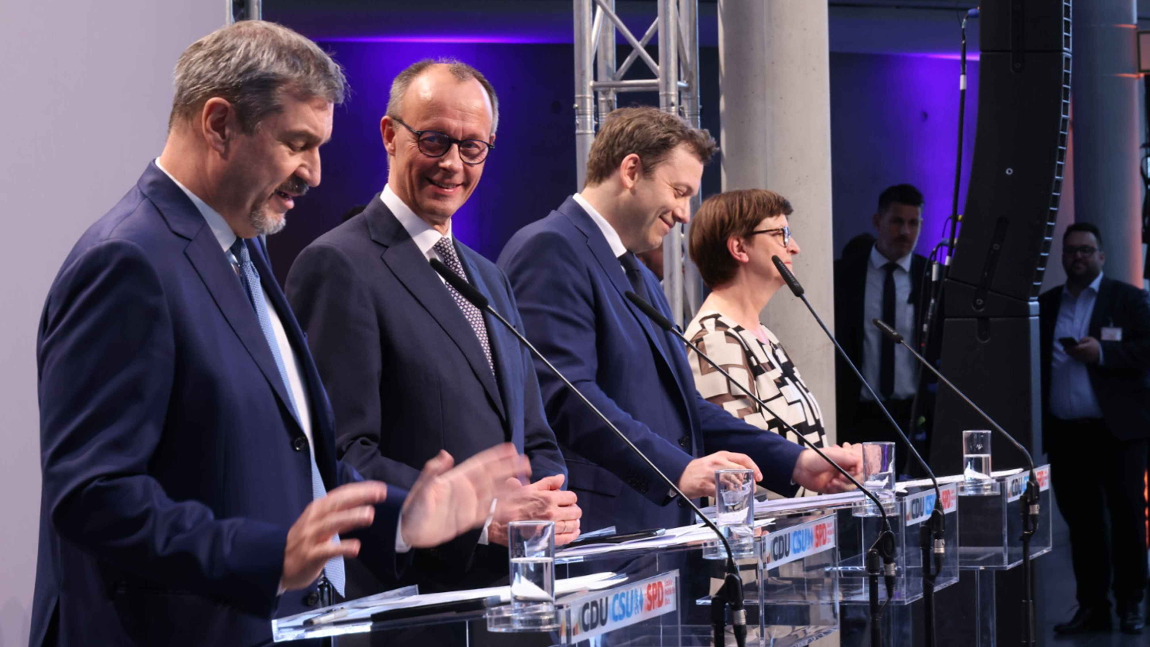 Stellten den Koalitionsvertrag von Union und SPD am 9. April 2025 in Berlin vor (von links): Markus Söder (CSU), Friedrich Merz (CDU), Lars Klingbeil und Saskia Esken (beide SPD).