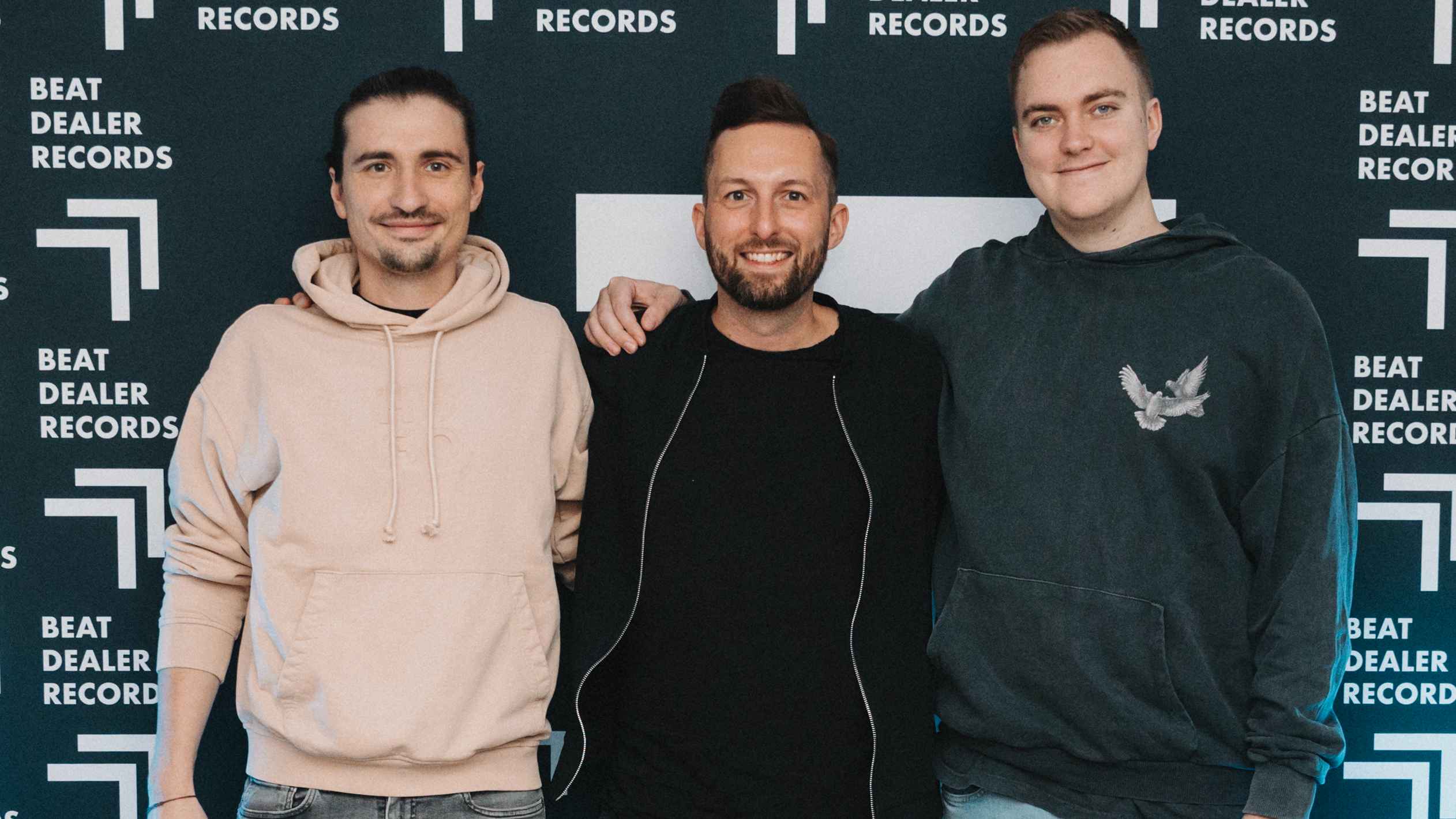 Arbeiten nun bei Beat Dealer Records zusammen (von links): Thorsten Görner (Co-Founder), Dominik Koislmeyer (A&R-Manager) und Tim Willgeroth (Co-Founder).