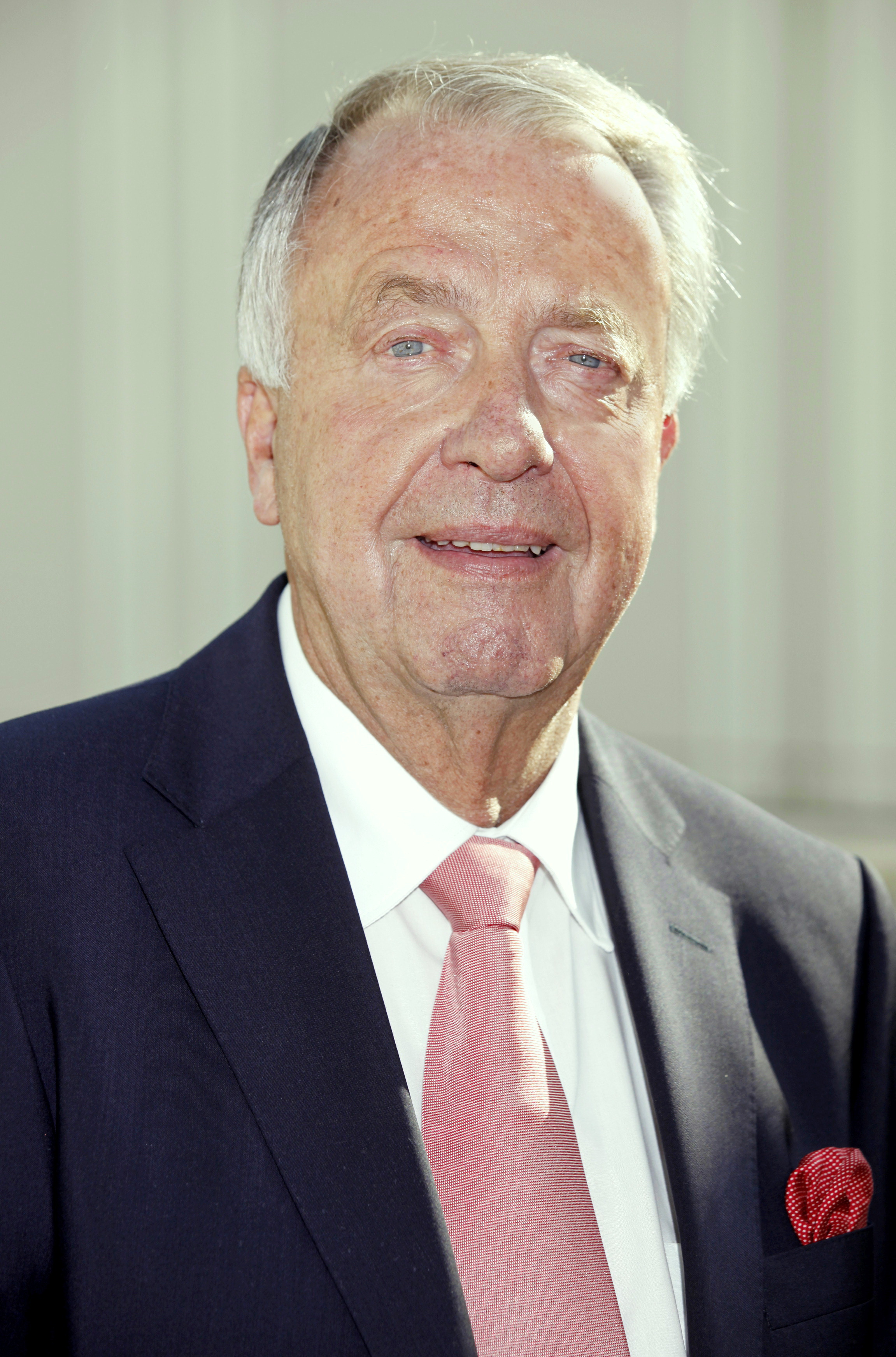 Bernd Neumann