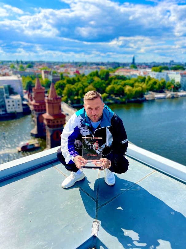 Beständiger Charts-Champion: Kontra K mit seinem neuesten Nummer 1 Award