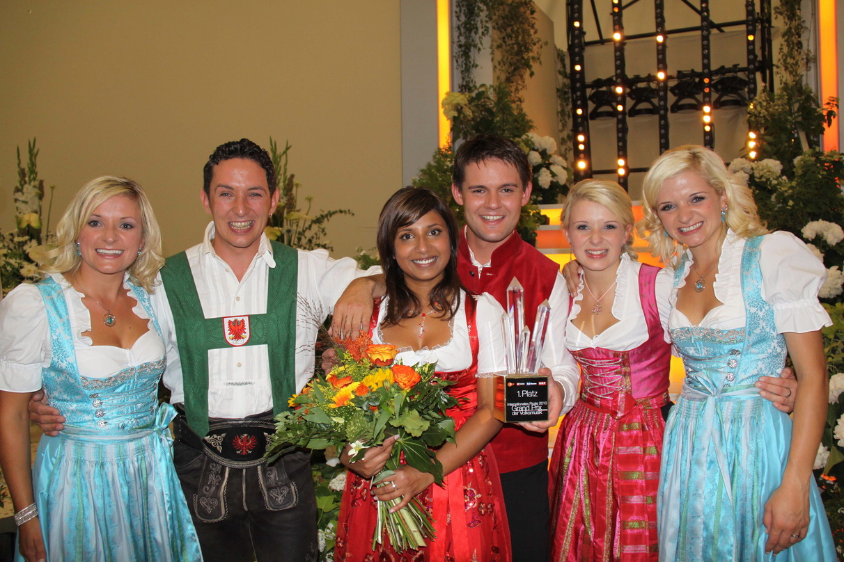 Sie belegten die ersten beiden Plätze beim Grand Prix der Volksmusik (v.l.n.r.): die MCP-Künstler Christine und Manfred Niederbacher, Belsy und Florian Fesl sowie Andrea und Angelika Niede...