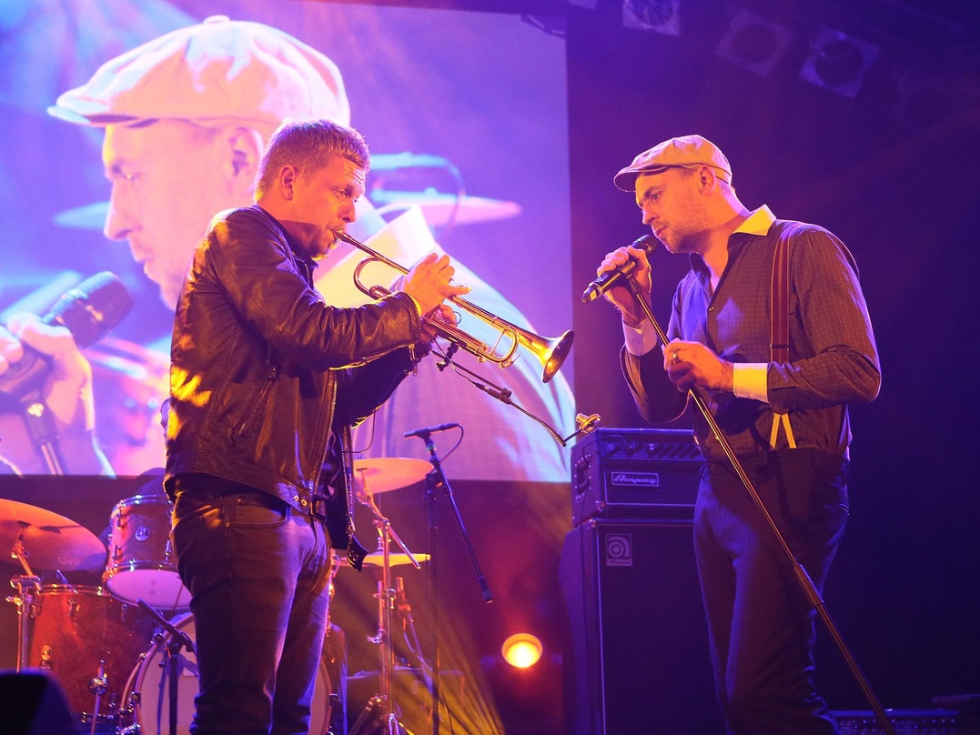 Standen bei der Hans-Verleihung 2015 gemeinsam auf der Bühne der Hamburger Markthalle: Hans-Sieger Nils Wülker und Sänger Max Mutzke